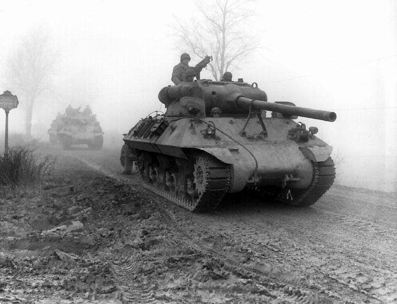 دبابة أميركية ببلجيكا أواخر 1944