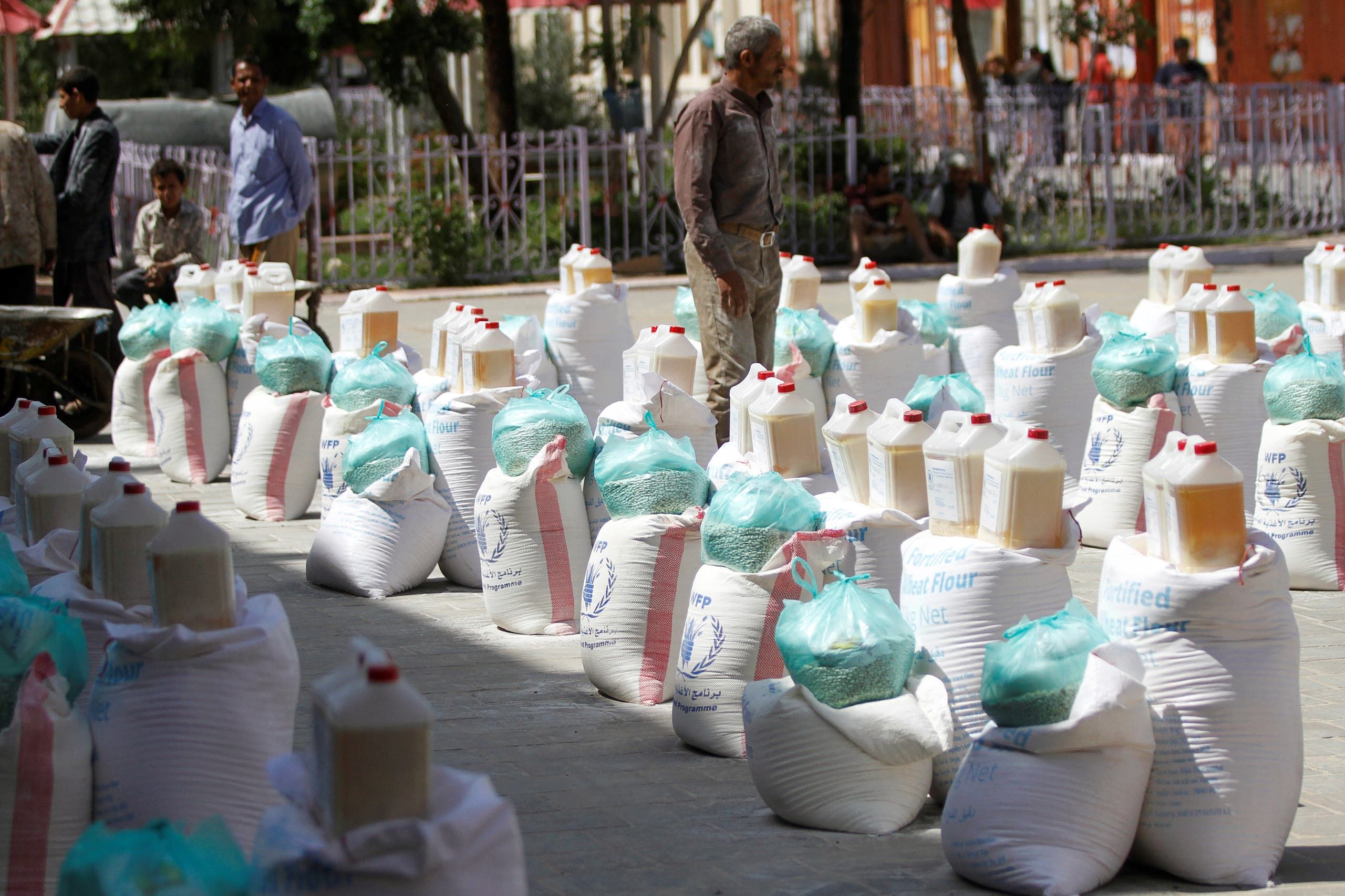 توزيع مساعدات أممية في صنعاء
