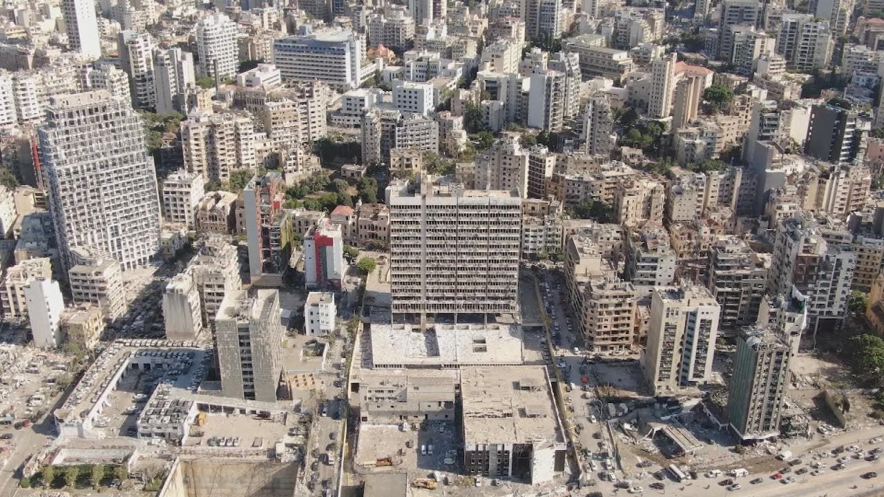 صور جوية تظهر حجم الدمار الذي خلفه انفجار بيروت