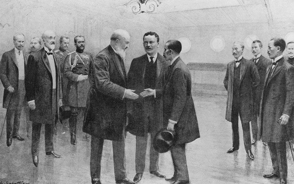 رسم تخيلي يجسد استقبال الرئيس روزفلت للوفدين الروسي والياباني