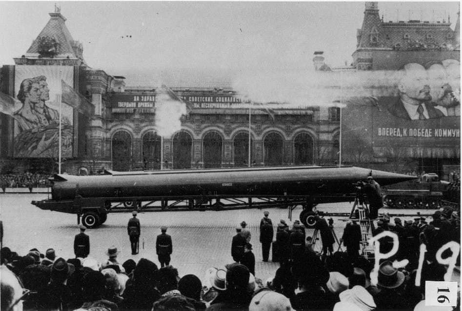 صورة لأحد الصواريخ السوفيتية بالقرن الماضي