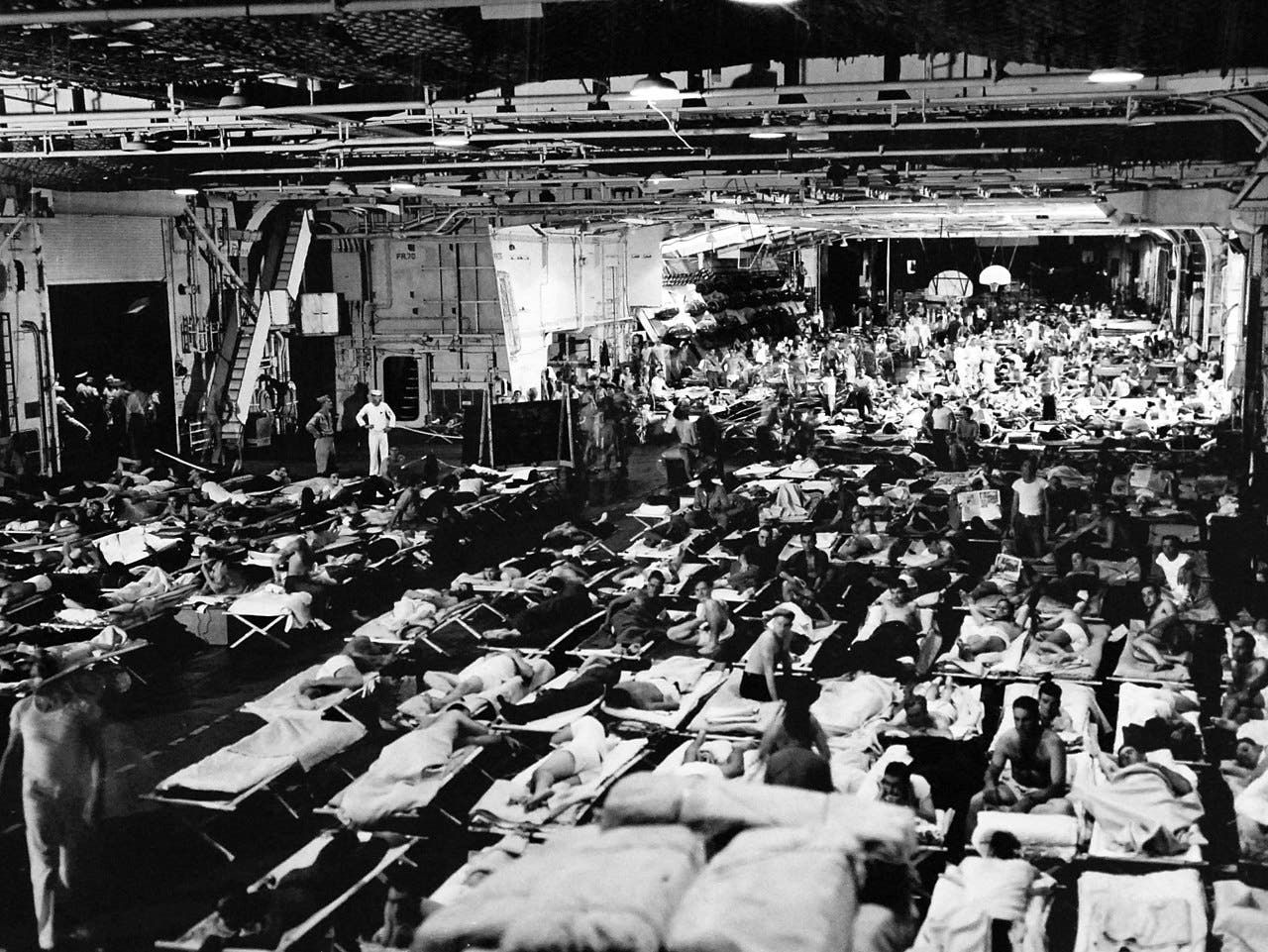 صورة تجسد الحالة المزرية للجنود الأميركيين أثناء عودتهم نحو الوطن