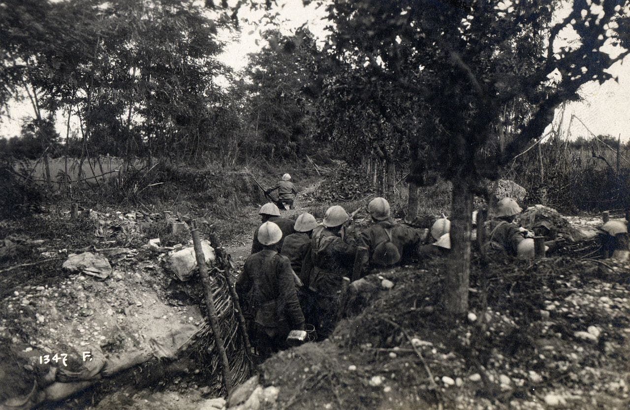 جنود إيطاليون بمعركة كابوريتو