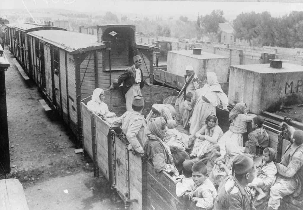 صورة لقطار مليء بالبلاجئين الأرمن سنة 1918