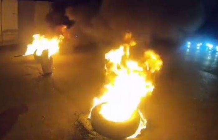 مجهولون يضرمون النار في مقر منظمة بدر بمحافظة كربلاء