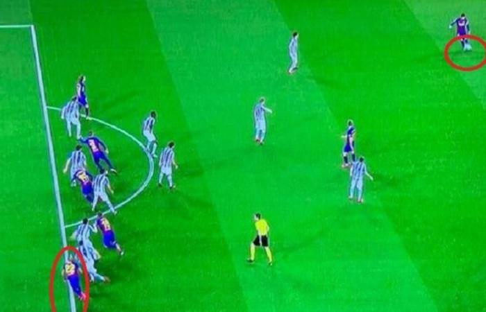 ماذا يقول قانون كرة القدم في ركلة الجزاء المحتسبة لبرشلونة في مباراة سوسييداد؟