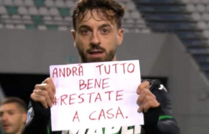 لاعبٌ يحتفل بهدفه موجّهاً رسالة للجماهير الإيطالية حول 'كورونا'! (فيديو)