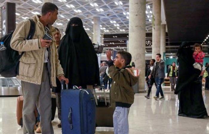 تعليق الرحلات الجوية من وإلى المطارات اليمنية لأسبوعين