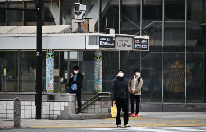"خطأ لا يغتفر".. تفاصيل إصابة 18 طبيبا يابانيا بكورونا