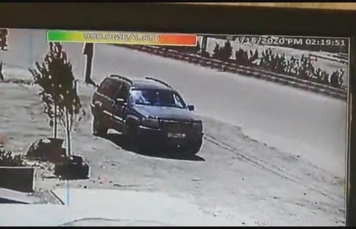 فيديو يوثق استهداف سيارة حزب الله بسوريا.. ولحظات غريبة