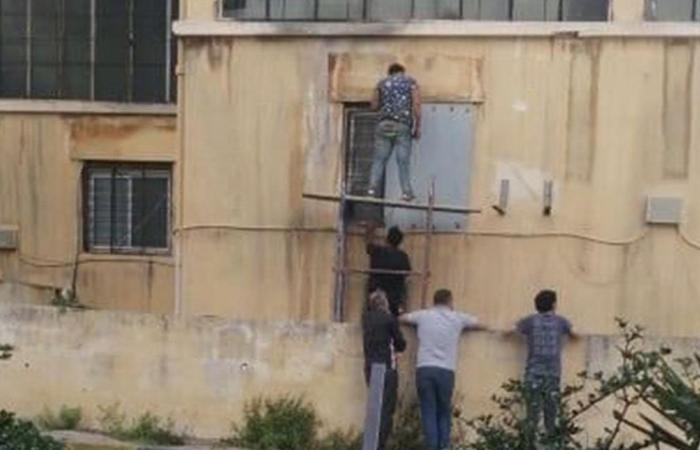 تصفيح الابواب والنوافذ العائدة لمالية طرابلس