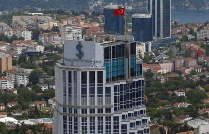 أردوغان يخطط للاستيلاء على أسهم حزب معارض بأقدم بنك تركي