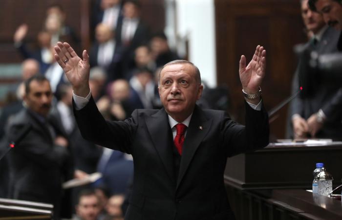 "آيا صوفيا" وعصافير أردوغان.. ماذا يخفي الرئيس التركي؟