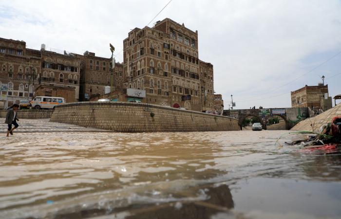 أكثر من 130 قتيلاً جراء الفيضانات في شمال اليمن