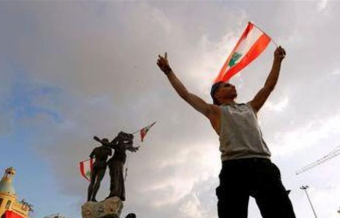 مجموعات من الحراك تتجمع في ساحة الشهداء بعنوان 'غضب لبنان الكبير '