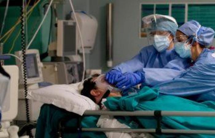 دراسة بريطانية: ثلثا مرضى كورونا بالمستشفيات يعانون تلف الرئة بعد أشهر من التعافى