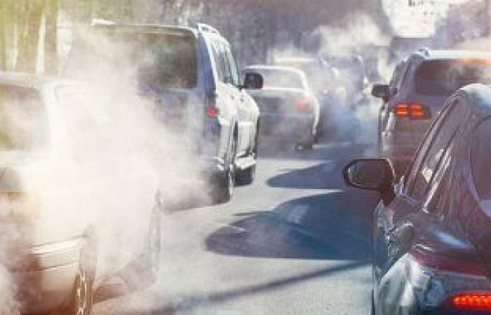 خبراء هنود ينصحون بارتداء الأقنعة ويحذرون: تلوث الهواء يزيد من انتشار  كورونا