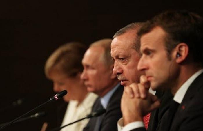 ماكرون يتهم تركيا وروسيا بتأجيج حملة معادية لفرنسا بإفريقيا