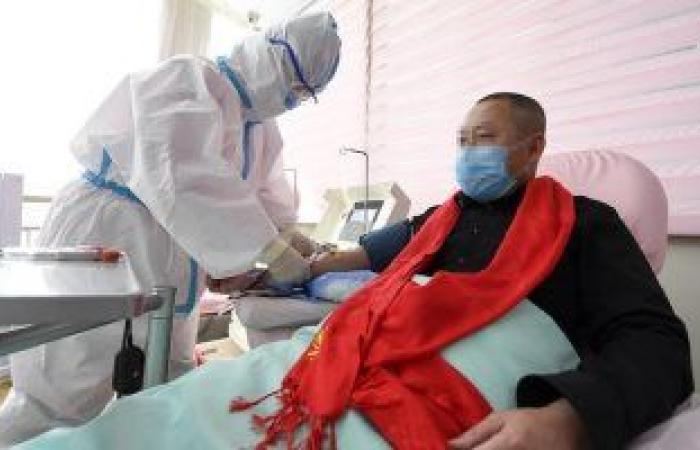 الصين تطلب من مرضى كورونا الانتظار 6 أشهر قبل التبرع بالدم.. اعرف السبب