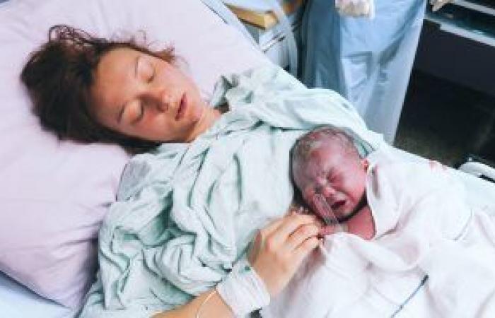 نصائح للأم للتغلب على اكتئاب ما بعد الولادة وقلة النوم
