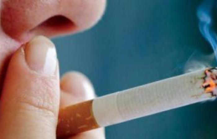 مستخدمو السجائر الإلكترونية عرضة ثلاثة أضعاف لإدمان التدخين التقليدى