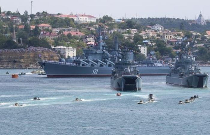 وسط التوتر مع أوكرانيا.. روسيا ترسل سفناً حربية للبحر الأسود