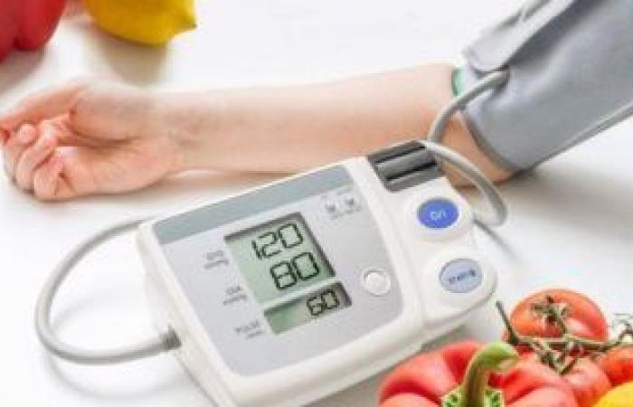 كيف يمكن لمرضى الضغط المرتفع خفض ضغط الدم بسرعة؟