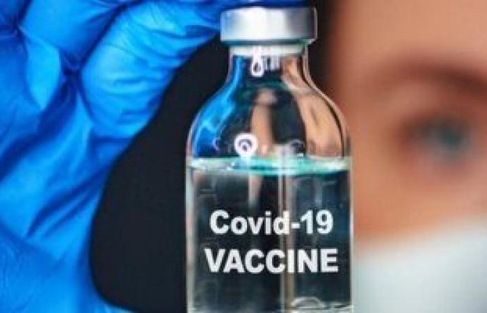 مسئول بالصحة العالمية: تطعيم 80% ضد كورونا هو طريق للخروج من الوباء