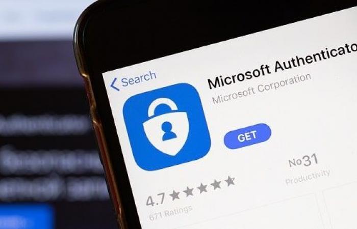 كيفية تحويل تطبيق Microsoft Authenticator إلى أداة لإدارة كلمات المرور