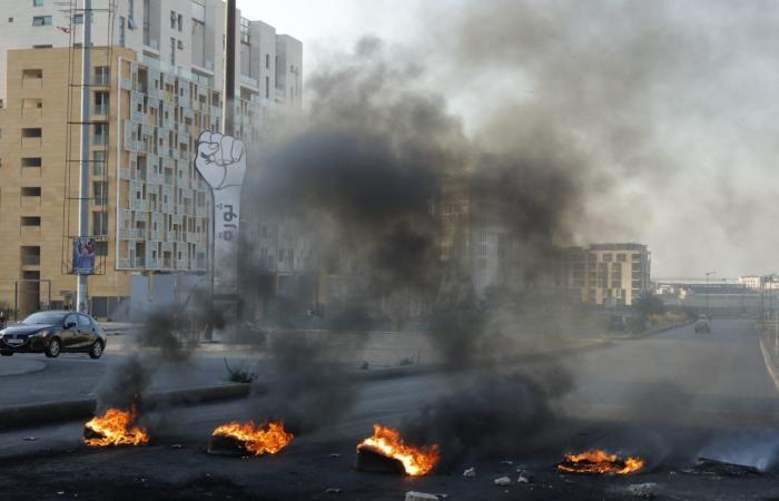 بالصور: دولار الـ18000 يعيد الاحتجاجات إلى الطرقات