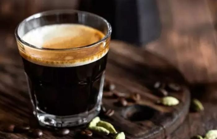 ماذا يحدث لجسمك عند الإفراط فى شرب القهوة؟