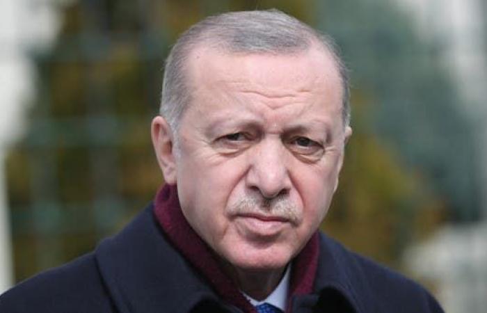 لماذا يصر أردوغان على توزيع الشاي في المصائب؟!