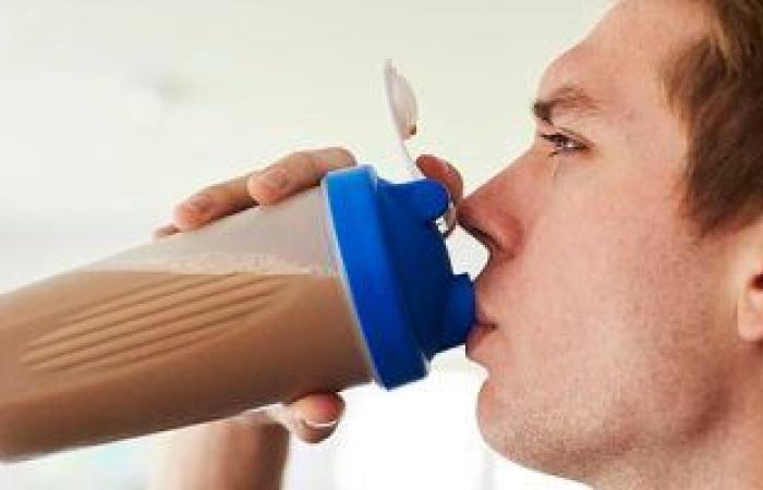 دراسة: تناول مشروب الكاكاو قبل التمارين الرياضية يزيد تدفق الدم