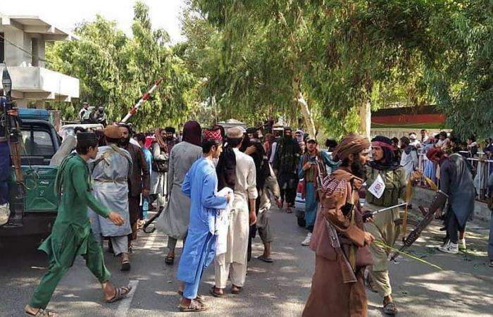 حركة طالبان تعلن "عفواً عاماً" عن كل موظفي الدولة
