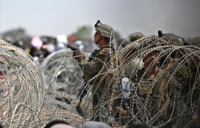 بوريل: انتهاء الإجلاء من أفغانستان قبل 31 أغسطس مستحيل