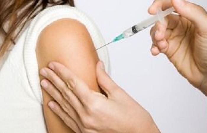 ما أهمية ونوع الحماية التي يوفرها لقاح الأنفلونزا؟