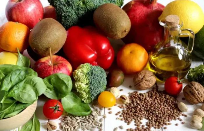روشتة من 7 عناصر غذائية للحفاظ على صحتك فى 2022.. أبرزها الزنك والكولين