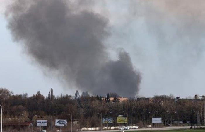 صواريخ روسية تدمر مستودع وقود شرق أوكرانيا.. ومقتل شخص