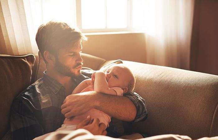 اكتئاب ما بعد الولادة قد يصيب الرجال أيضًا.. وهذه أبرز الأعراض