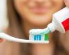 أضرار استخدام معجون الأسنان على البشرة لعلاج البثور وحب الشباب