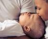 7 نصائح لتربية الأطفال فى السنة الأولى.. منها خلق ترابط مع الأب