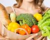 دراسة: النظام الغذائى النباتى والمكسرات يخفضان خطر الإصابة بالأمراض المزمنة