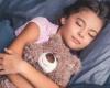 9 طرق لتطوير وتحسين عادات نوم صحية لدى طفلك