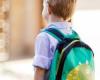 حافظ على صحة ظهر طفلك من الحقيبة المدرسية.. 8 نصائح للآباء