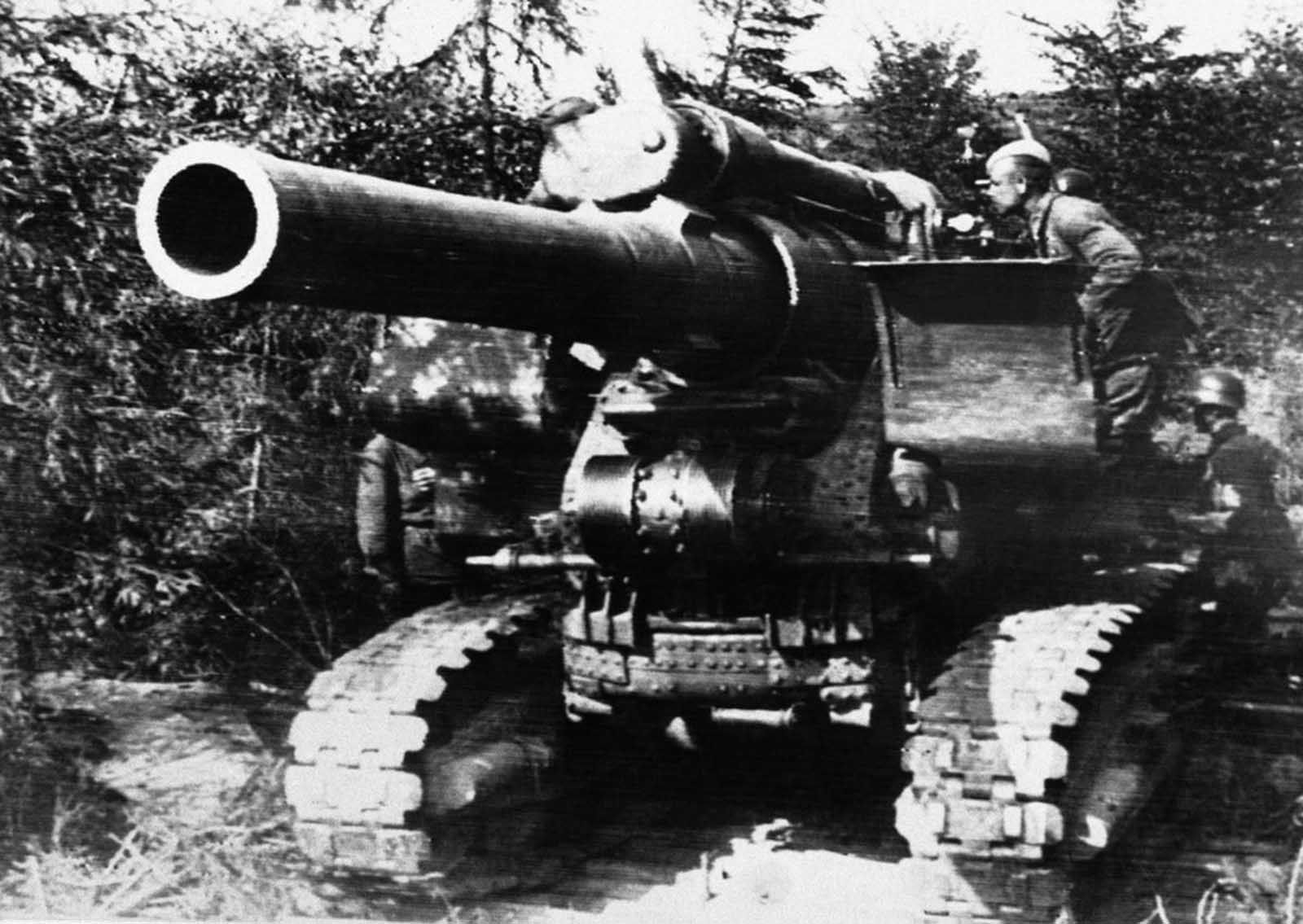 صورة لجنود سوفييت خلال محاولتهم صد التقدم الألماني