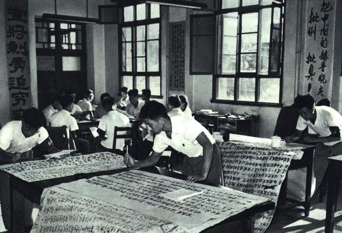 صورة لعدد من الطلاب المتعصبين أثناء الثورة الثقافية